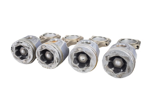 TŁOK KORBOWÓD RENAULT 2.0 DCI M9R