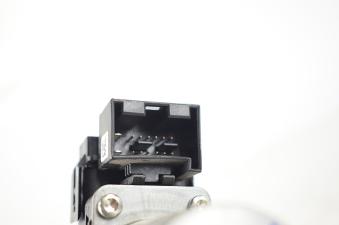 SILNICZEK SZYBY PRAWY PRZÓD VW SKODA 6Q1959801F