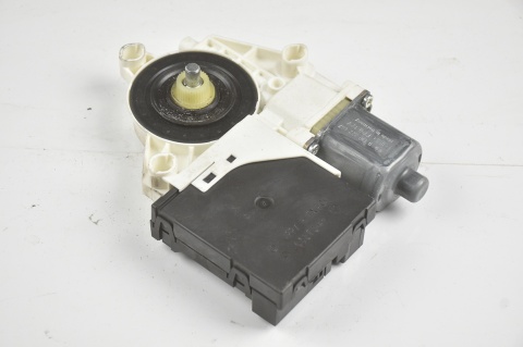 SILNICZEK SZYBY PRZÓD PRAWY VW TIGUAN I 5K0959793 5N0959701D